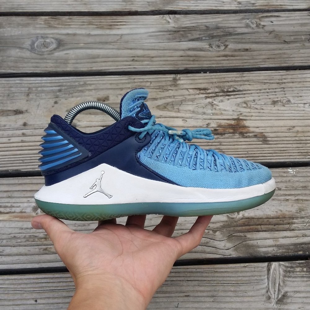 Women Size 6 / Size 4.5 Youth Nike Air Jordan 32 Low Win Like 82 Basketball Shoe